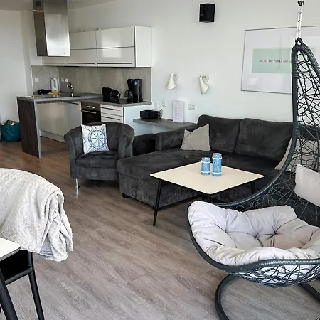 Two-bedroom In 25